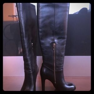 Tory Burch Kasey Boots size 5.5